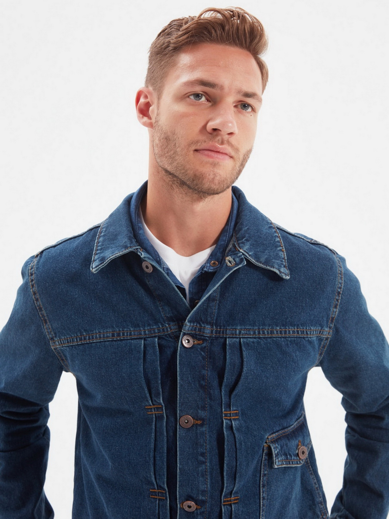 Джинсовая куртка Trendyol модель TMNAW22CE0113/Lacivert Фото