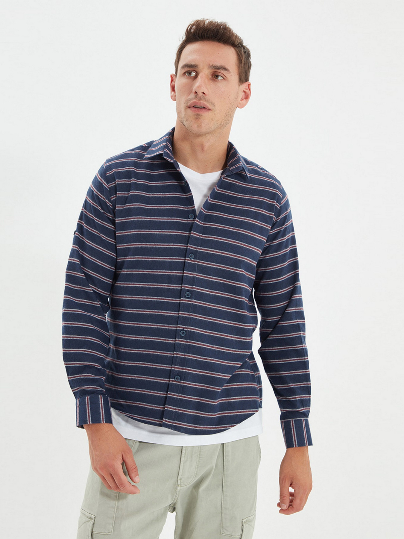 Рубашка Trendyol модель TMNAW22GO0362/Lacivert Фото