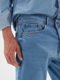 Зауженные джинсы Trendyol Slim модель TMNAW22JE0043/Mavi Фото