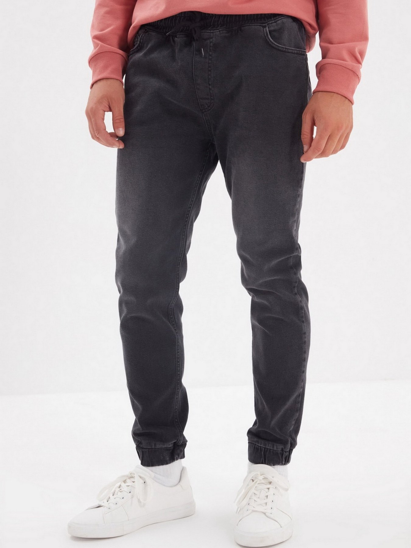 Прямі джинси Trendyol Relax модель TMNAW22JE0057/Siyah Фото