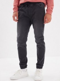 Прямі джинси Trendyol Relax модель TMNAW22JE0057/Siyah Фото