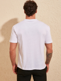 Футболки и поло Trendyol модель TMNSS20TS0876/Beyaz Фото