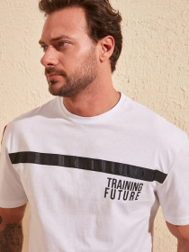 Футболки і поло Trendyol модель TMNSS20TS0876/Beyaz Фото