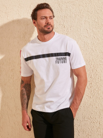 Футболки і поло Trendyol модель TMNSS20TS0876/Beyaz Фото