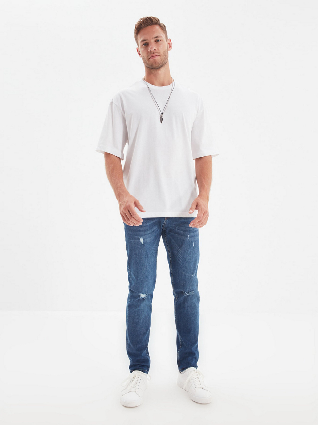 Завужені джинси Trendyol Slim модель TMNAW22JE0061/Indigo Фото