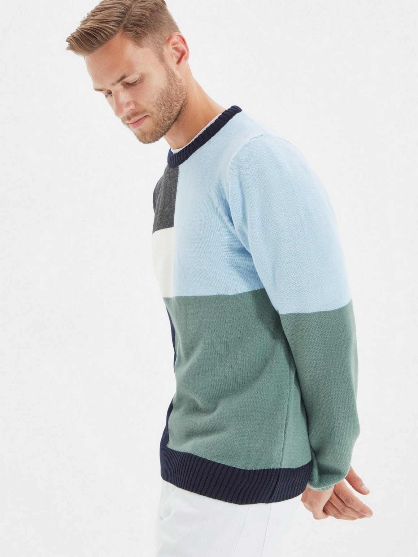 Джемпер Trendyol модель TMNAW22KZ0122/Lacivert Фото