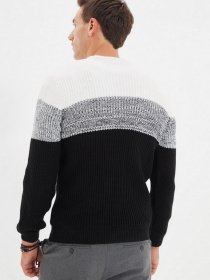 Джемпер Trendyol модель TMNAW22KZ0140/Siyah Фото