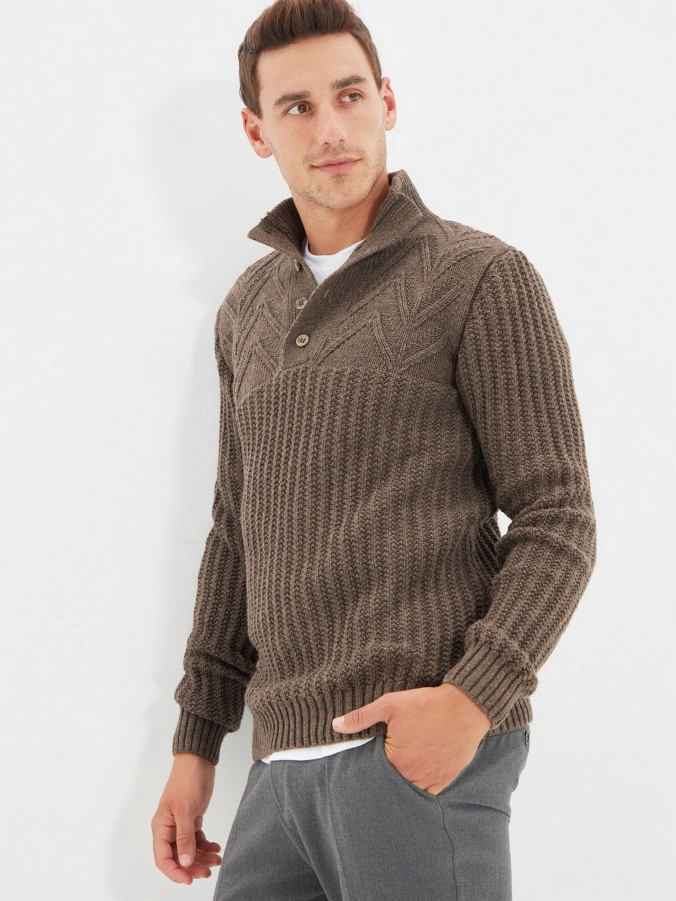 Джемпер Trendyol модель TMNAW22KZ0327/Vizon Фото