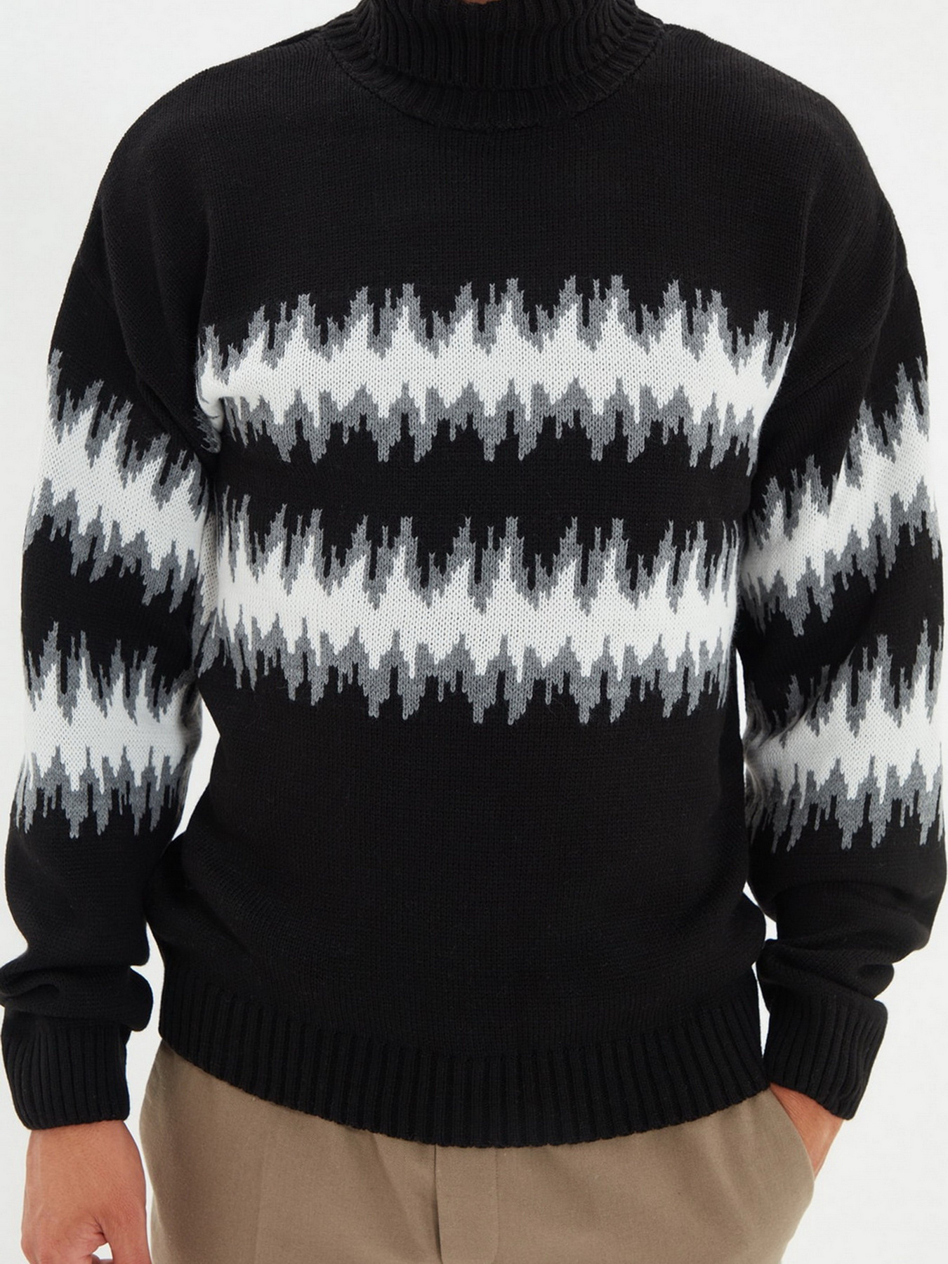 Джемпер Trendyol модель TMNAW22KZ0332/Siyah Фото