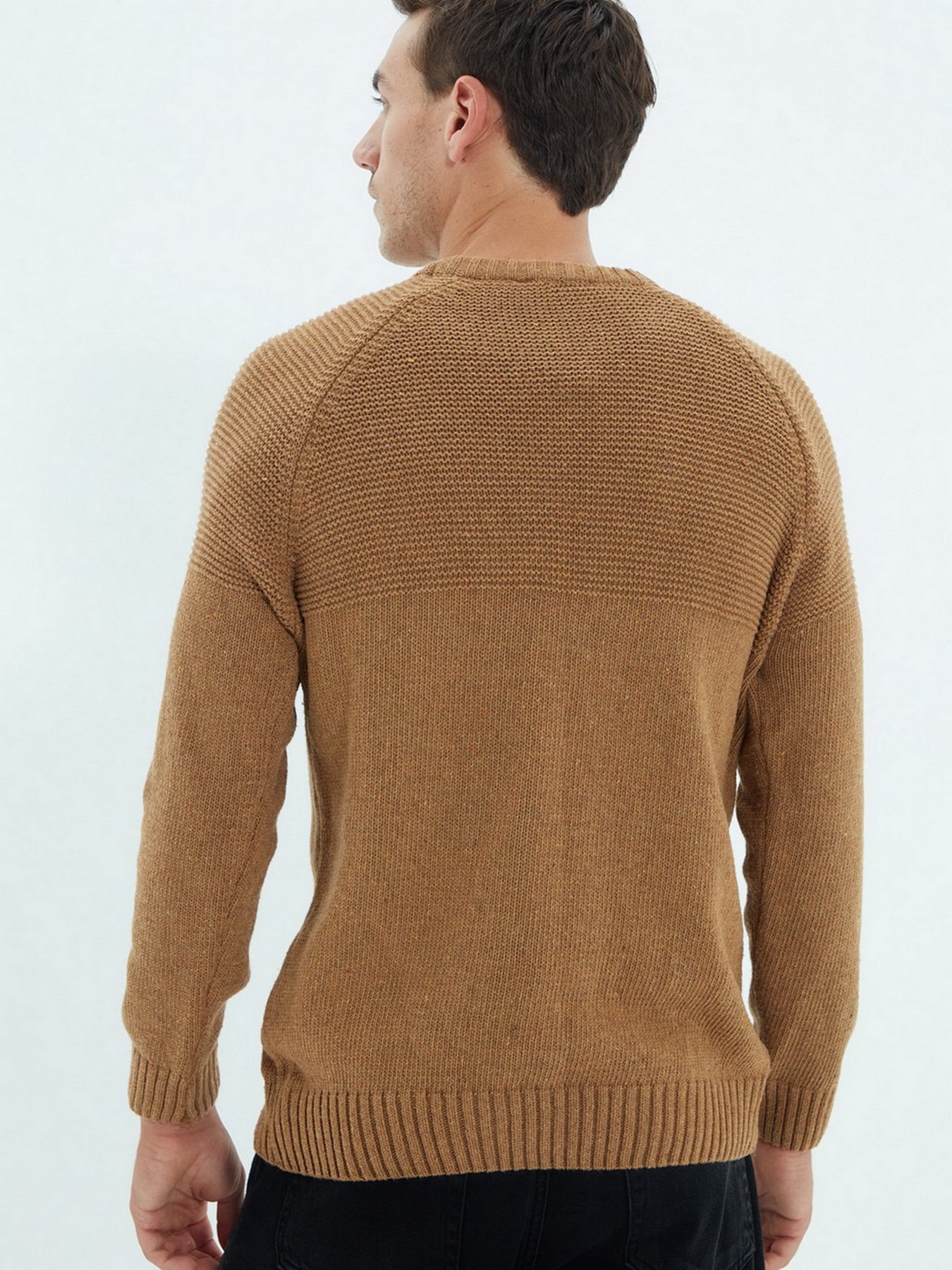 Джемпер Trendyol модель TMNAW22KZ0391/Camel Джемпер Trendyol модель TMNAW22KZ0391/Camel Фото