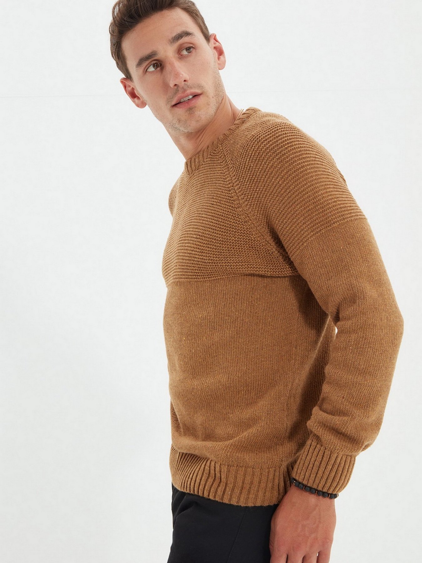 Джемпер Trendyol модель TMNAW22KZ0391/Camel Джемпер Trendyol модель TMNAW22KZ0391/Camel Фото