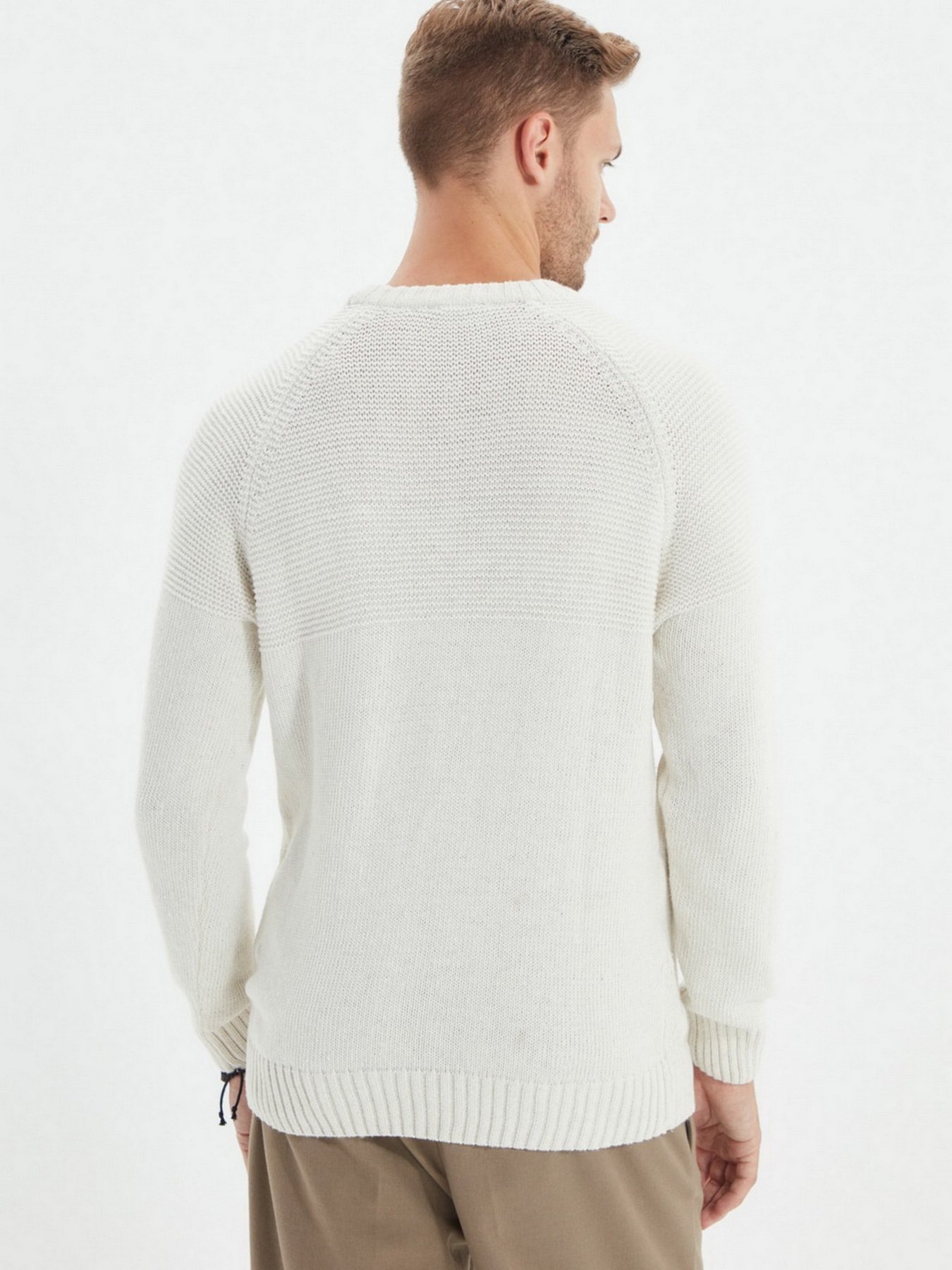 Джемпер Trendyol модель TMNAW22KZ0391/Ekru Фото