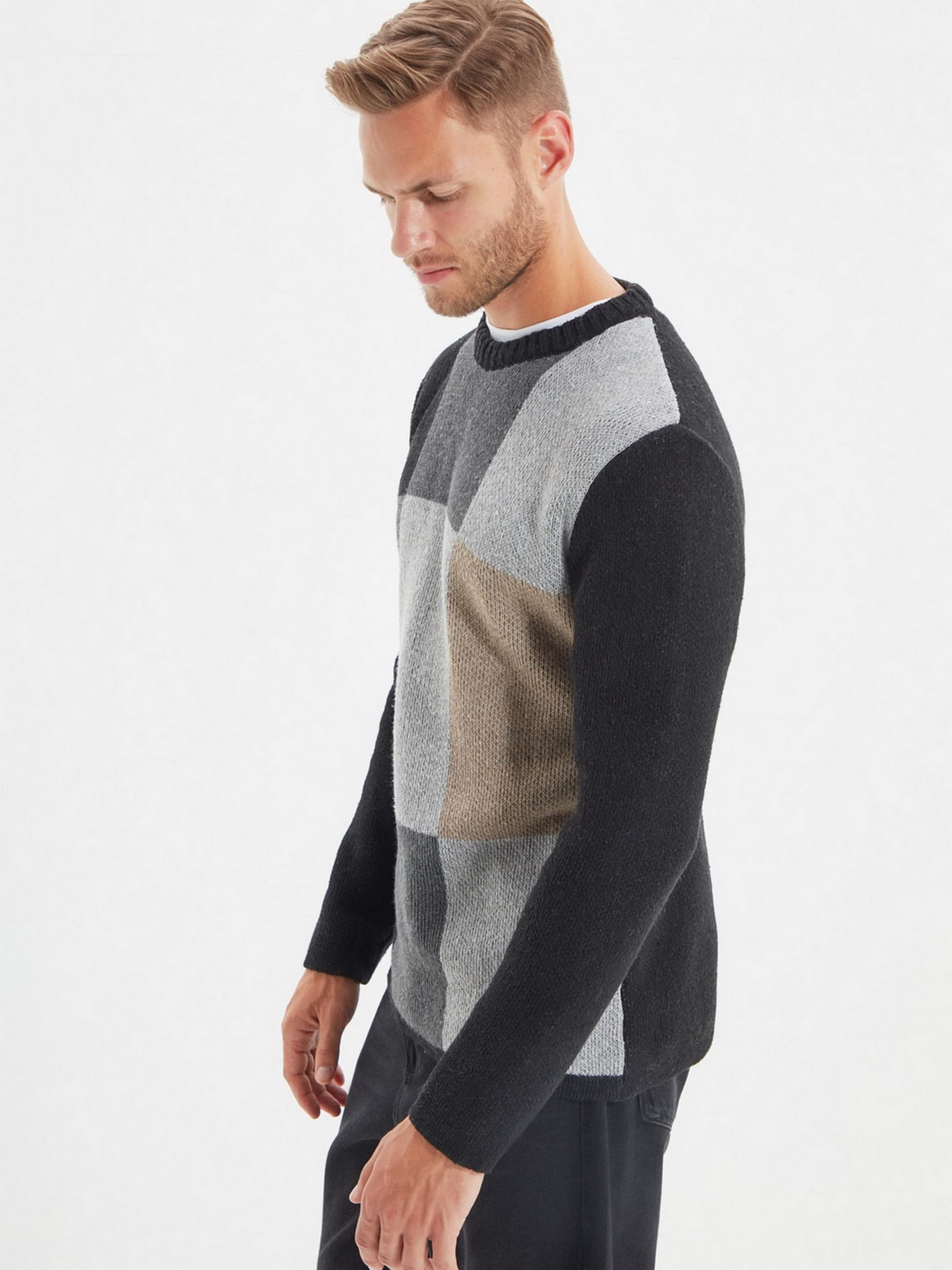 Джемпер Trendyol модель TMNAW22KZ0404/Siyah Фото