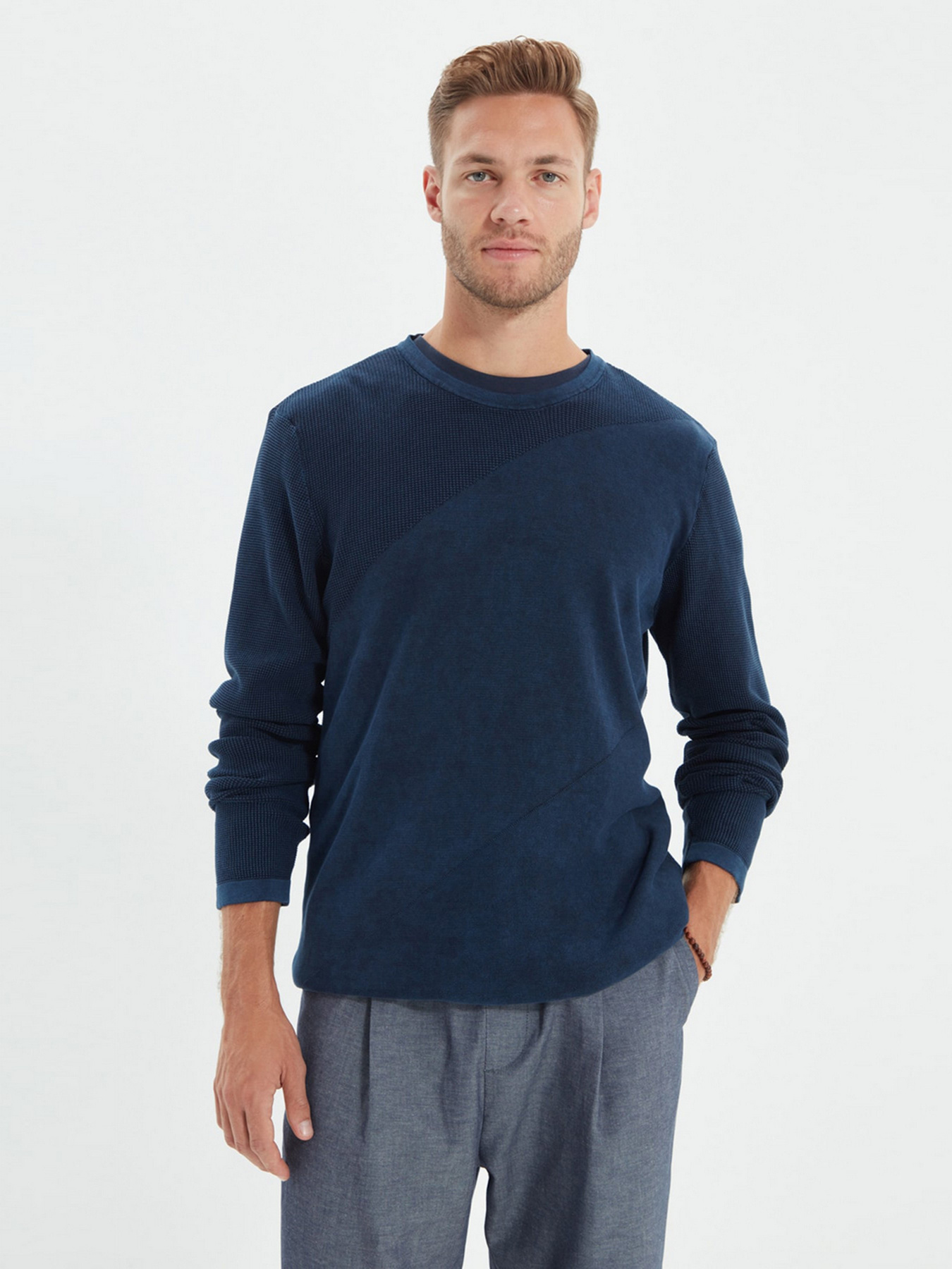 Джемпер Trendyol модель TMNAW22KZ0691/Lacivert Фото