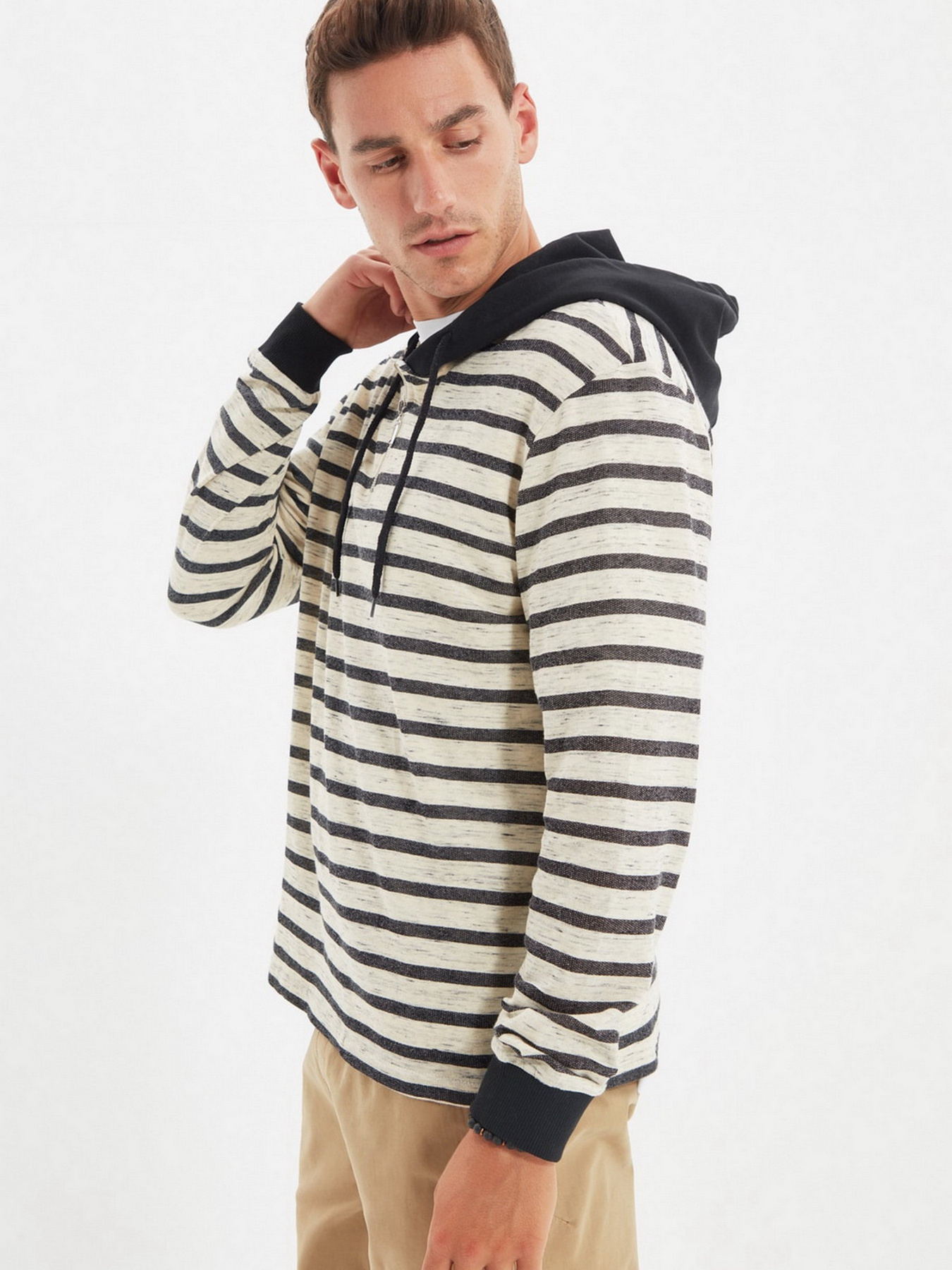 Худи Trendyol модель TMNAW22SW0049/Ekru Фото