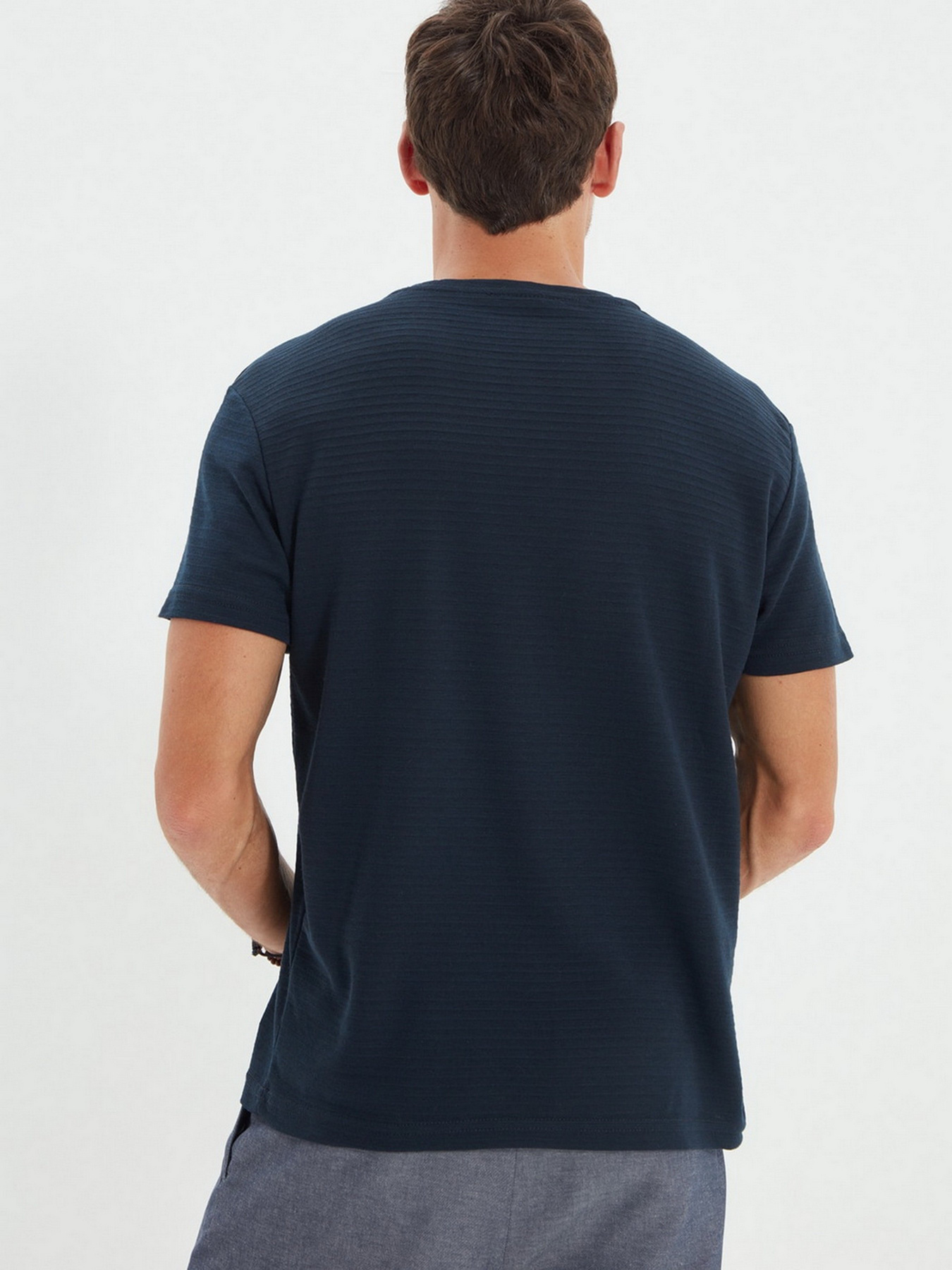 Футболки і поло Trendyol модель TMNAW22TS0016/Lacivert Фото