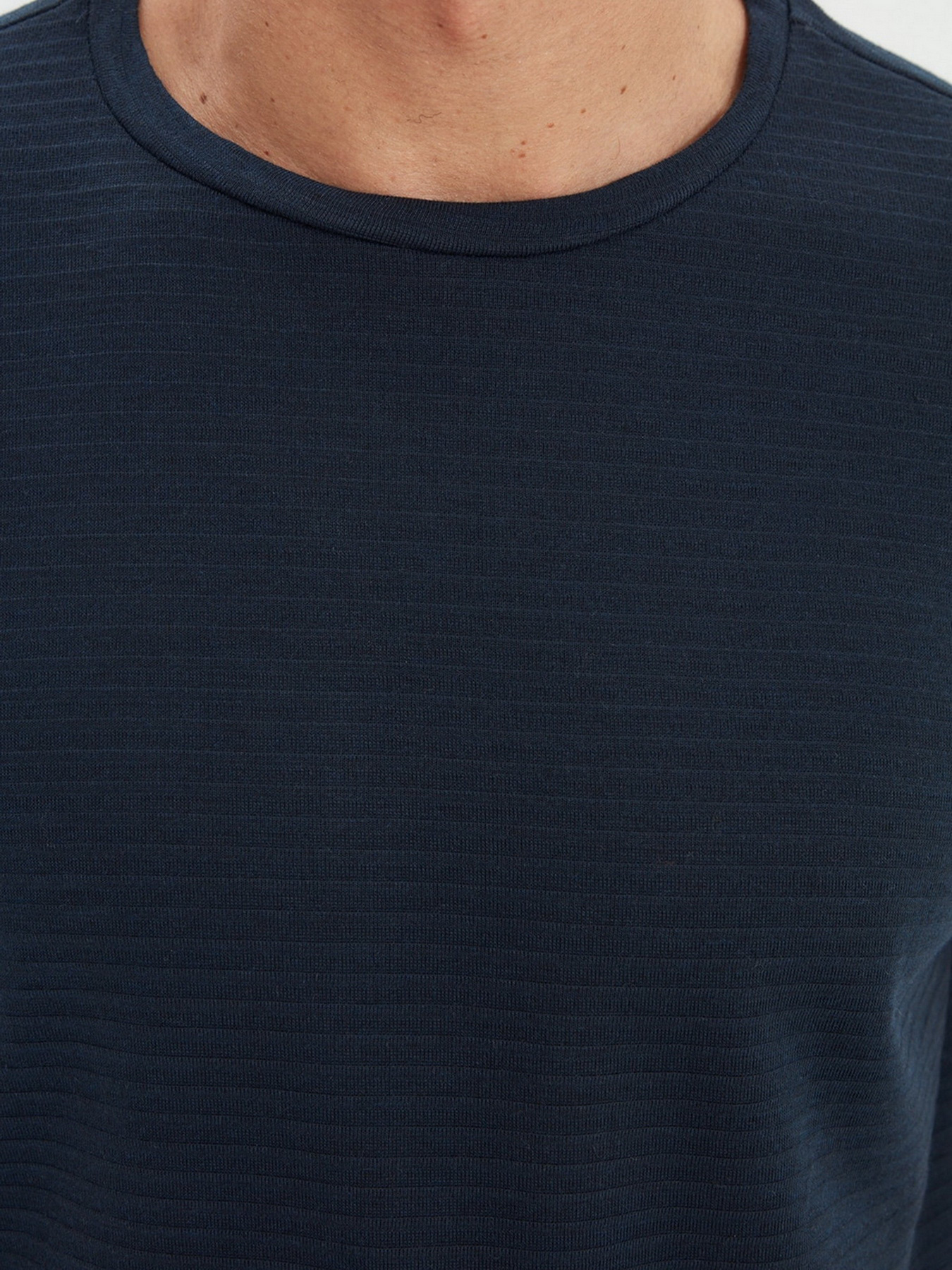 Футболки і поло Trendyol модель TMNAW22TS0016/Lacivert Фото