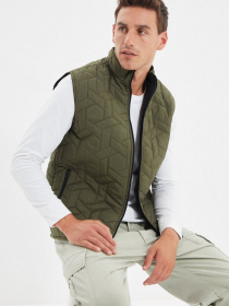 Жилет с утеплителем Trendyol модель TMNAW22YE0037/Haki Фото