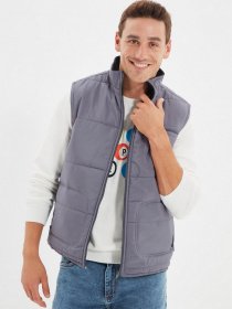 Утепленный жилет Trendyol модель TMNAW22YE0039/Gri Фото