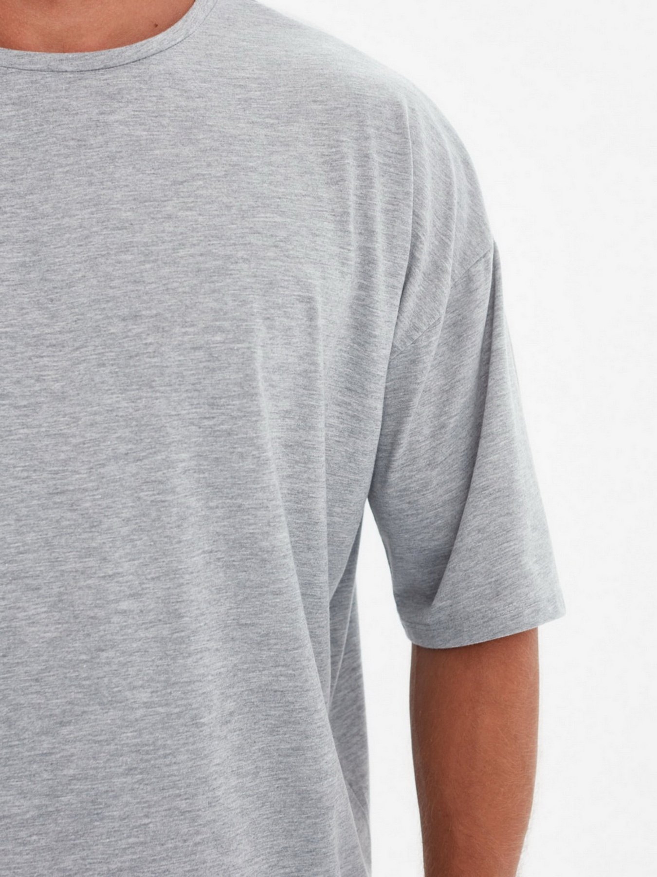 Футболки и поло Trendyol модель TMNSS21TS1803/Gri Футболки и поло Trendyol модель TMNSS21TS1803/Gri Фото