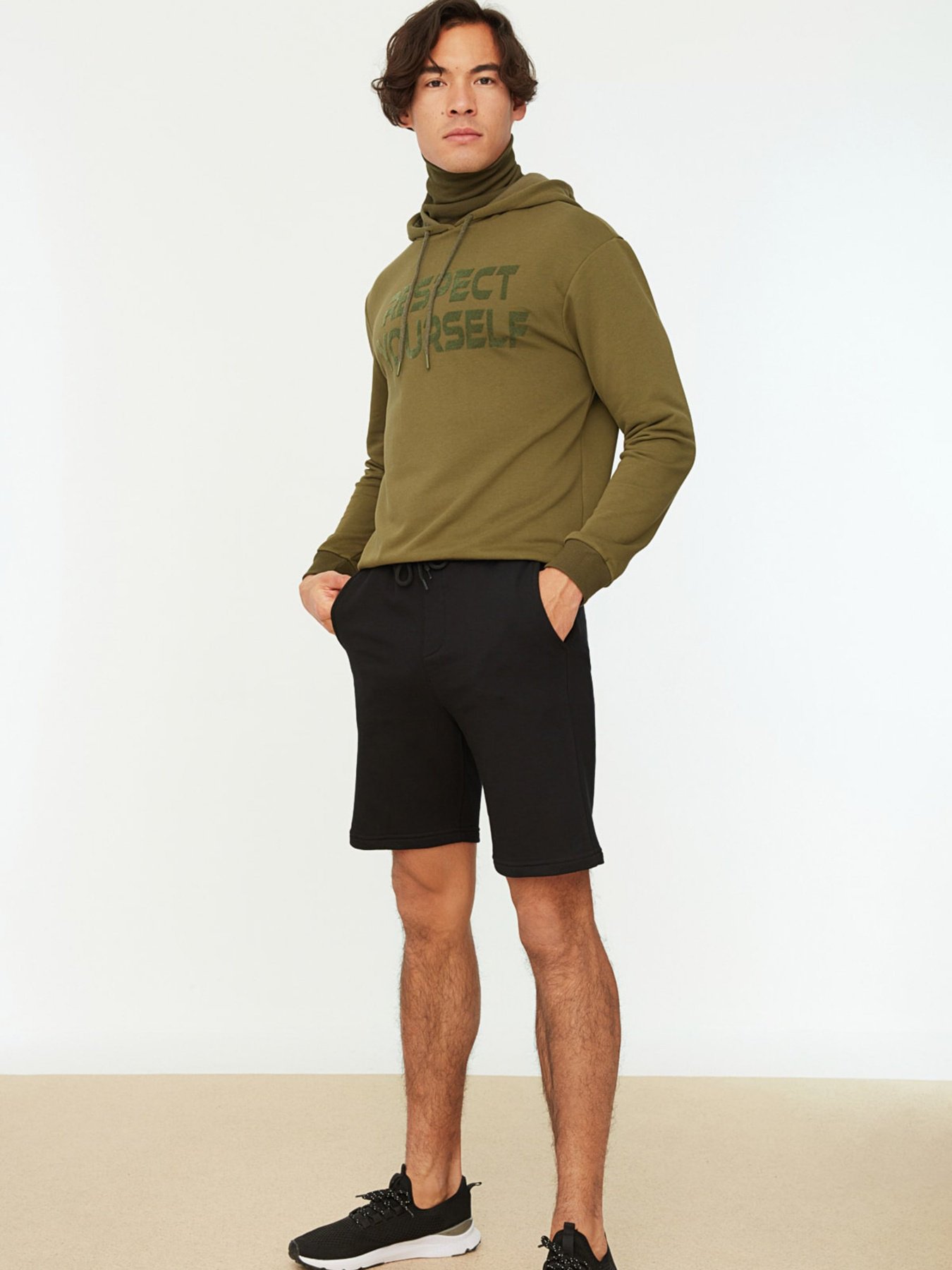 Шорти Trendyol модель TMNSS20SR0068/Siyah Фото