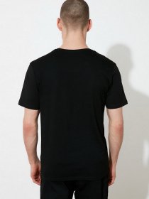 Футболка Trendyol модель TMNSS21TS2230/Siyah Фото