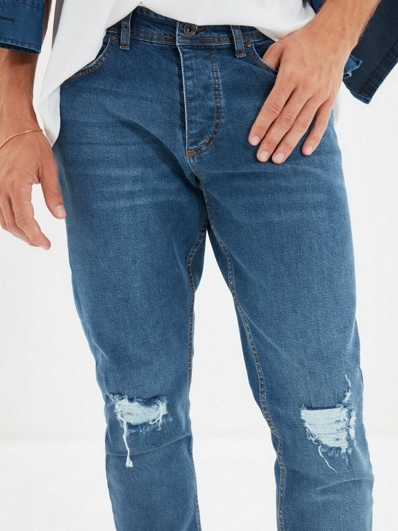 Завужені джинси Trendyol Slim модель TMNAW22JE0212/Indigo Фото