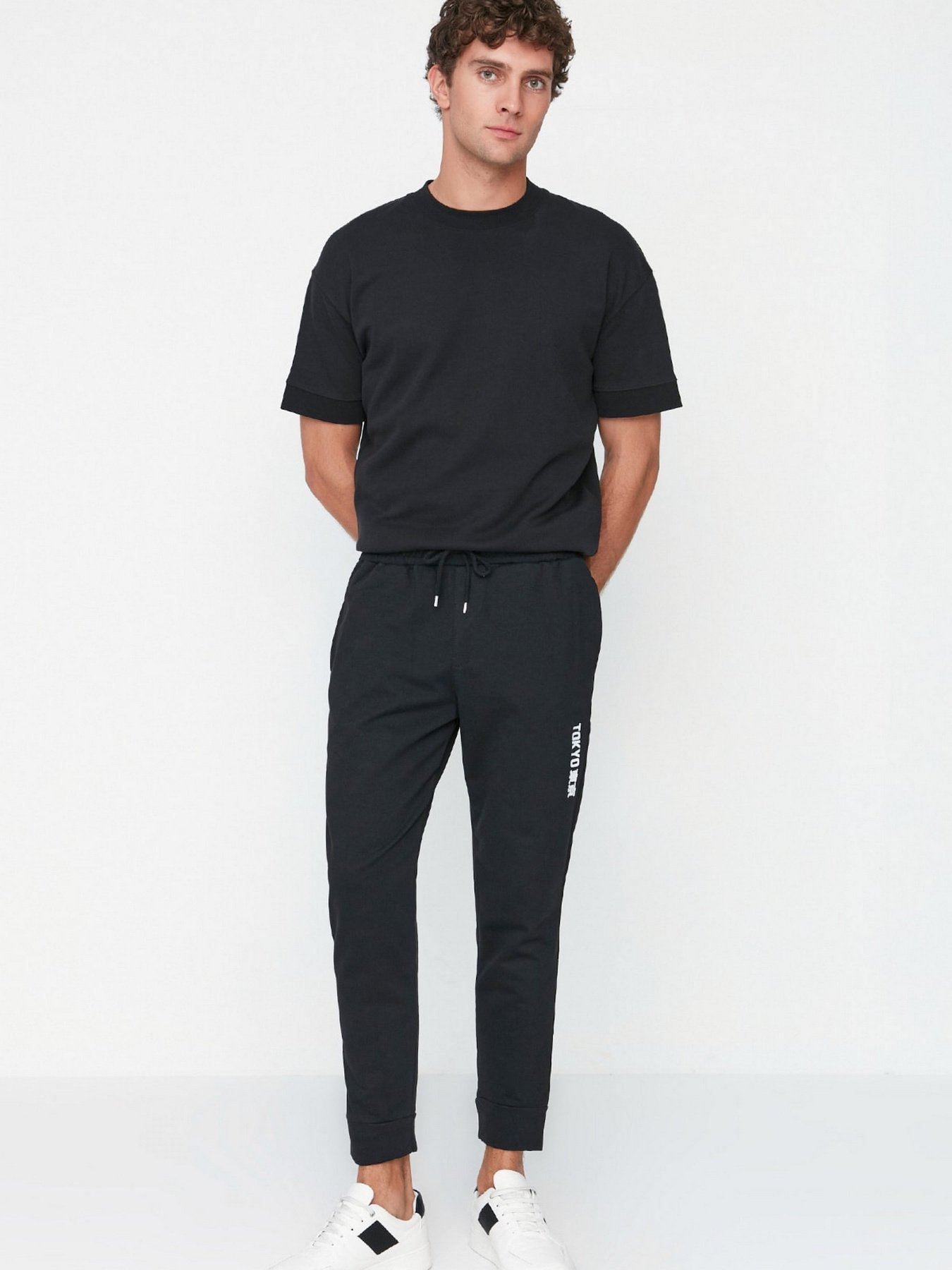 Спортивні штани Trendyol модель TMNAW20EA0124/Siyah Фото