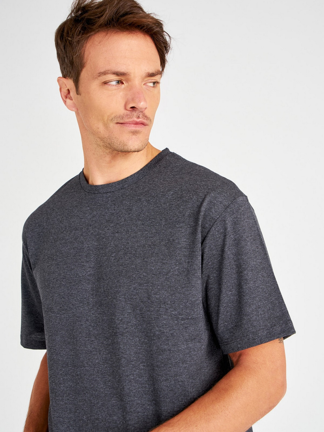 Футболки і поло Trendyol модель TMNSS20TS0990/Antrasit Фото