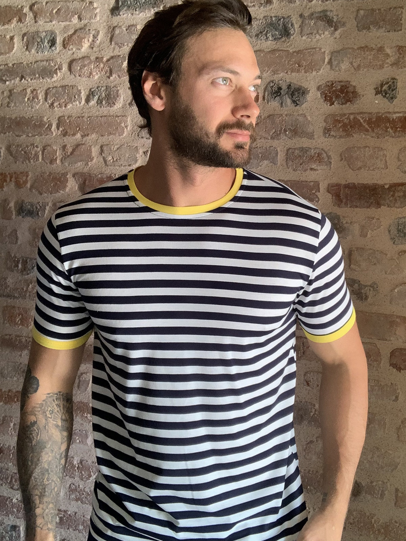 Футболки и поло Trendyol модель TMNSS20TS1092/Siyah Фото