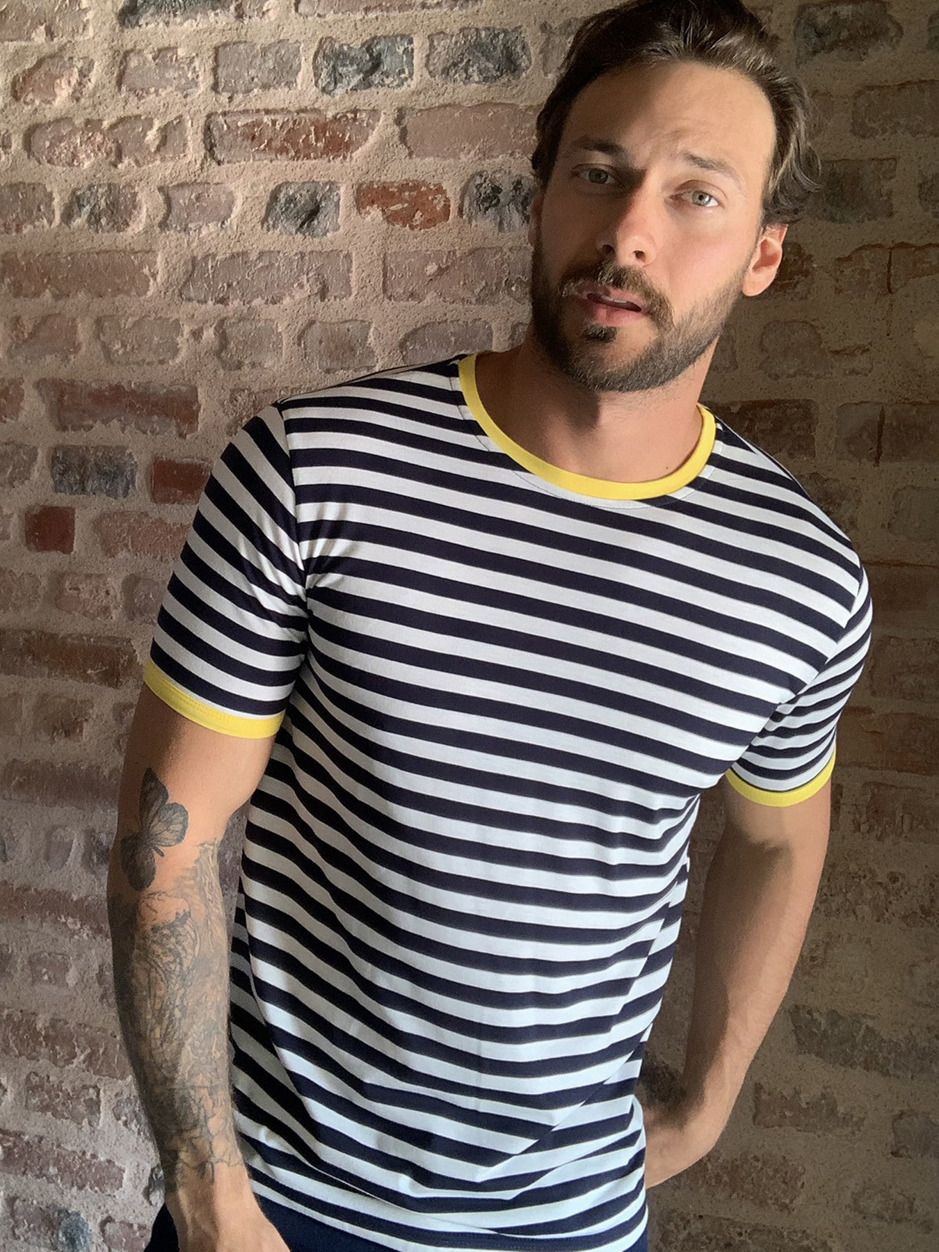 Футболки и поло Trendyol модель TMNSS20TS1092/Siyah Фото