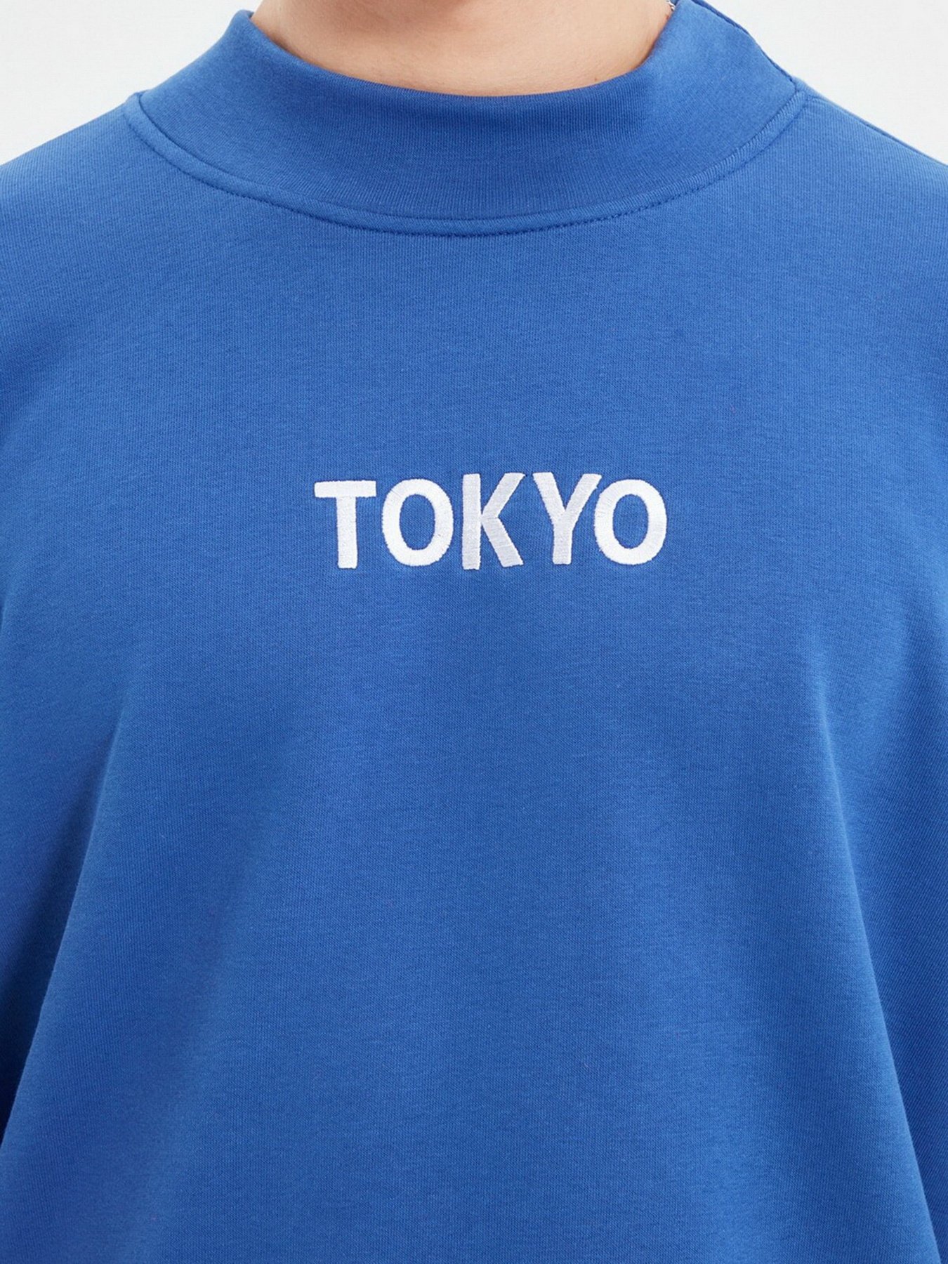 Свитшот Trendyol модель TMNAW22SW0159/Saks Фото