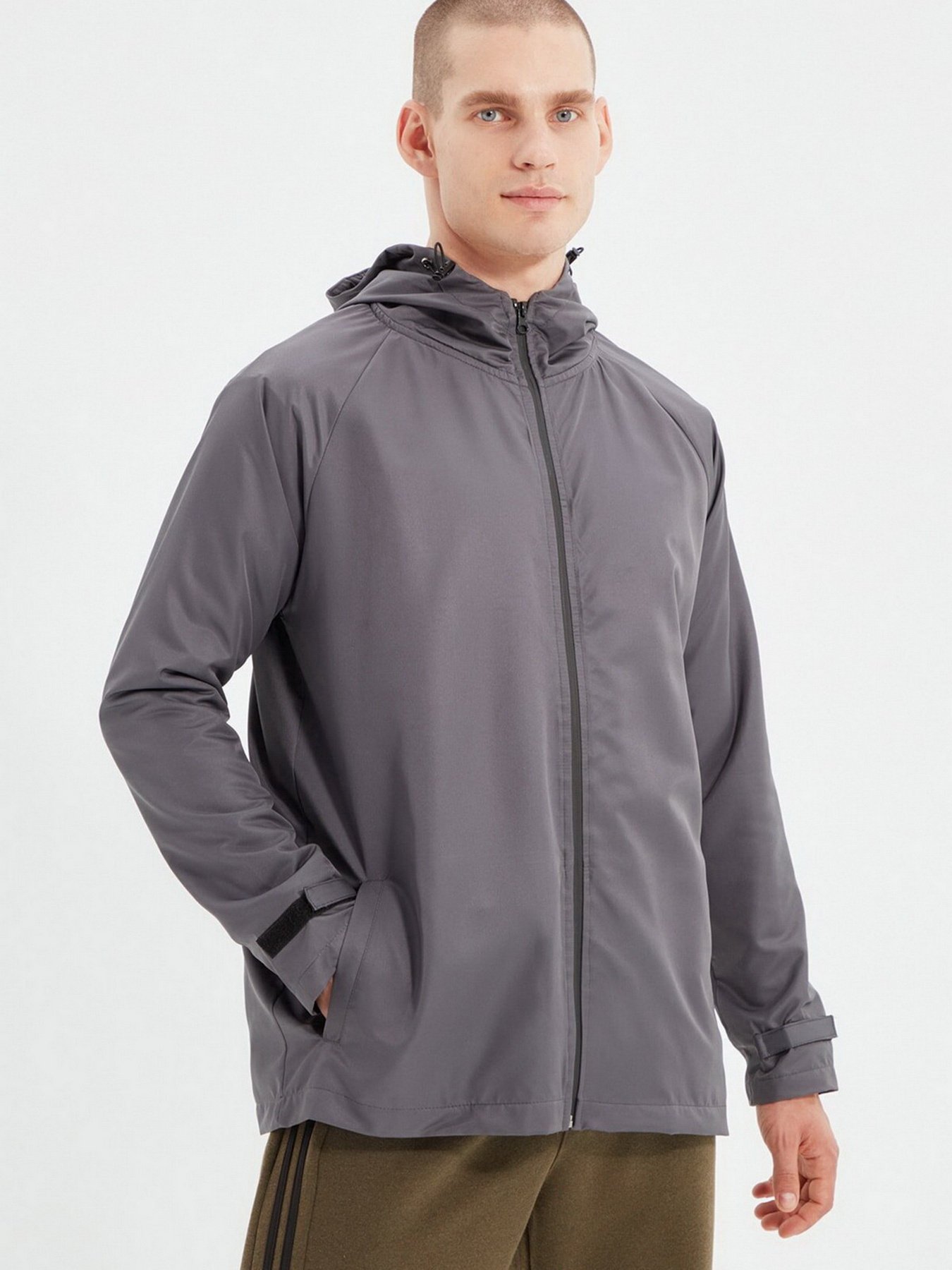 Демисезонная куртка Trendyol модель TMNAW22MO0489/Fume Фото