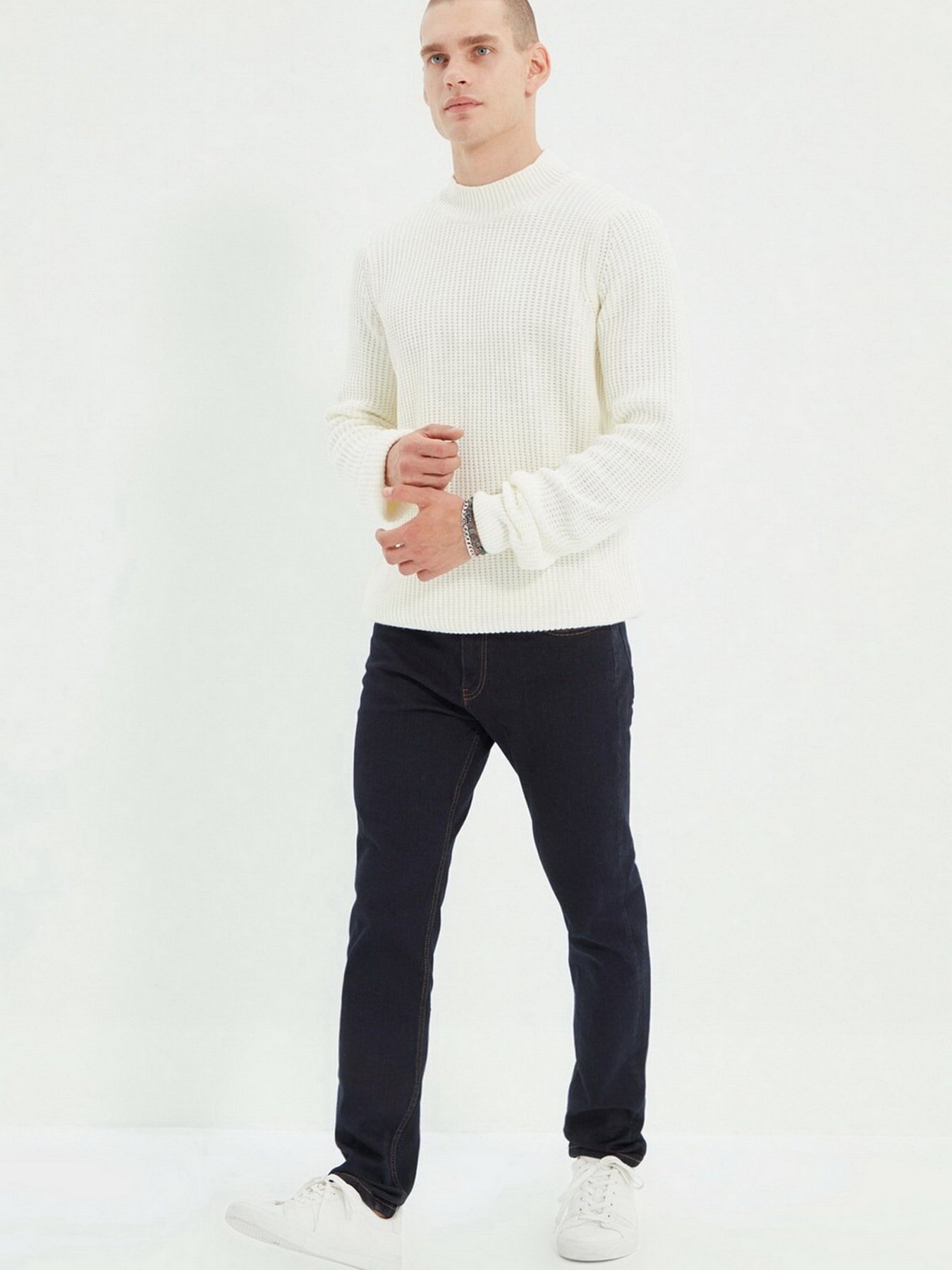 Скіні джинси Trendyol Skinny модель TMNAW22JE0540/Lacivert Фото