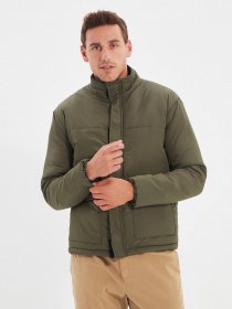 Демисезонная куртка Trendyol модель TMNAW22MO0090/Koyu Haki Фото