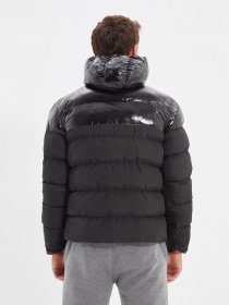 Демісезонна куртка Trendyol модель TMNAW22MO0133/Siyah Фото