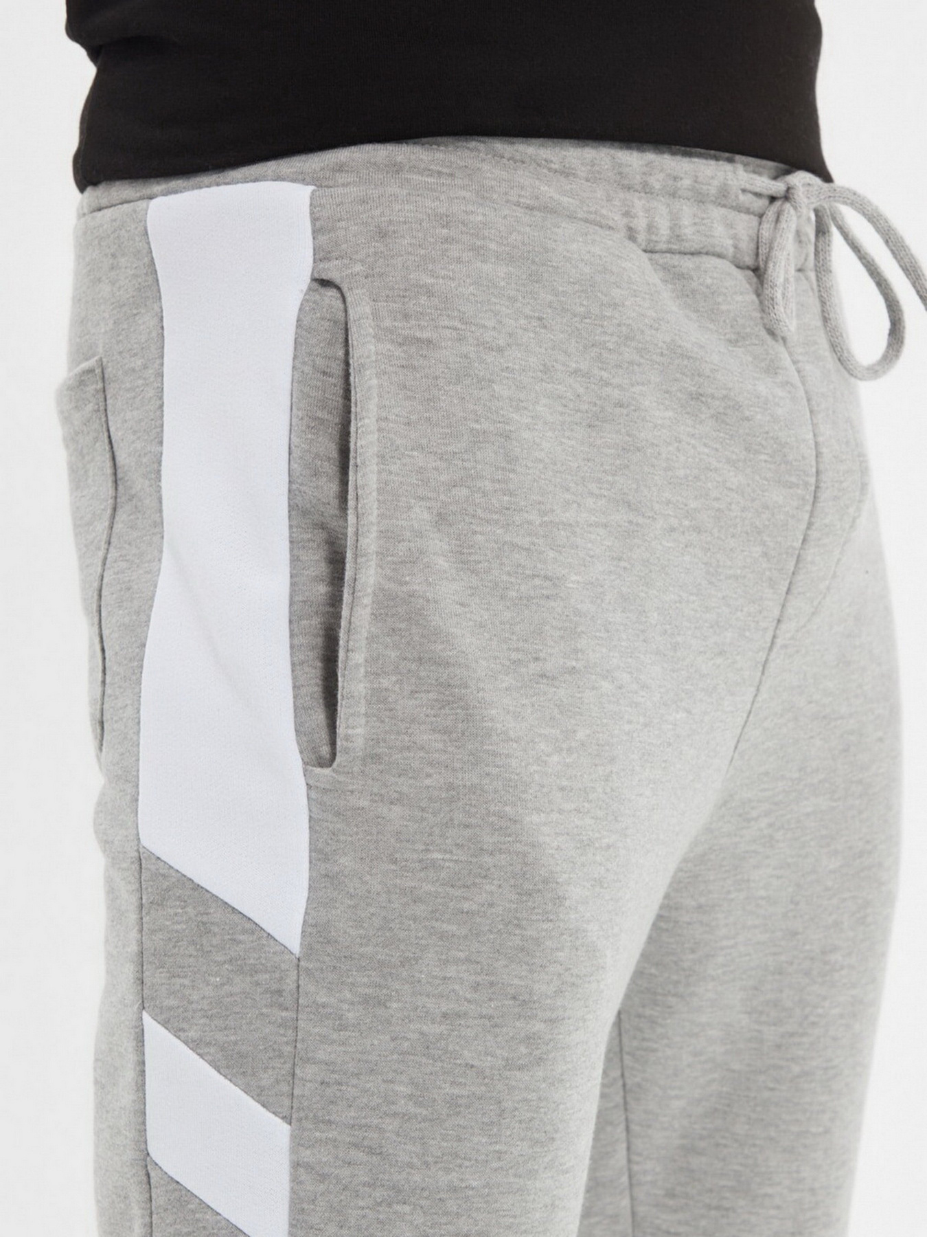 Штаны спортивные Trendyol модель TMNAW22EA0219/Gri Фото