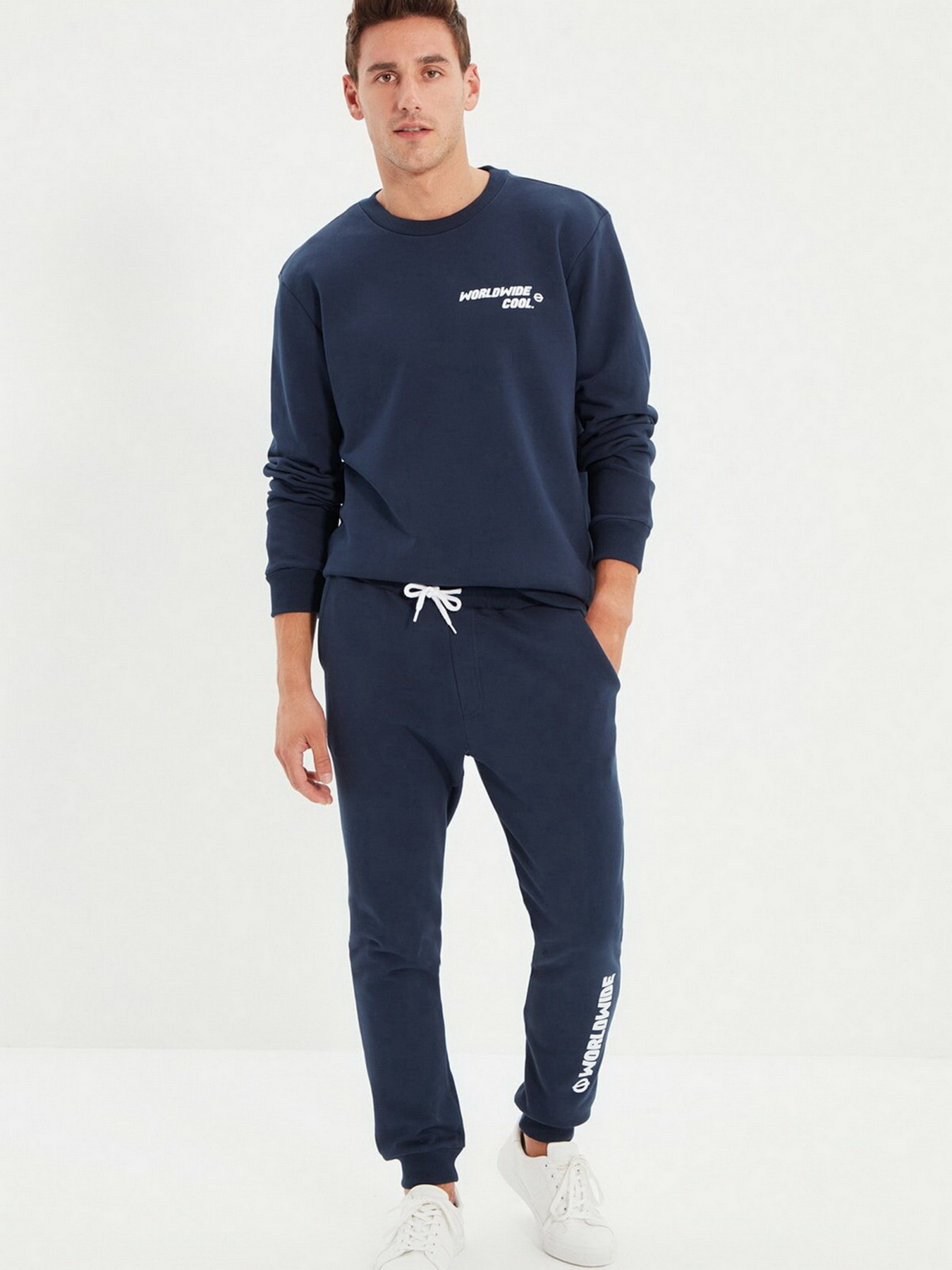 Штаны спортивные Trendyol модель TMNAW22EA0299/Lacivert Фото