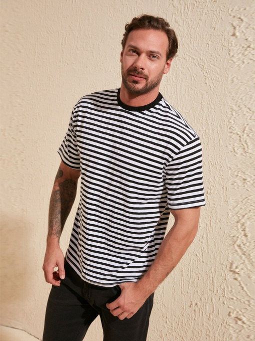 Футболка Trendyol модель TMNSS20TS0511/Siyah Фото