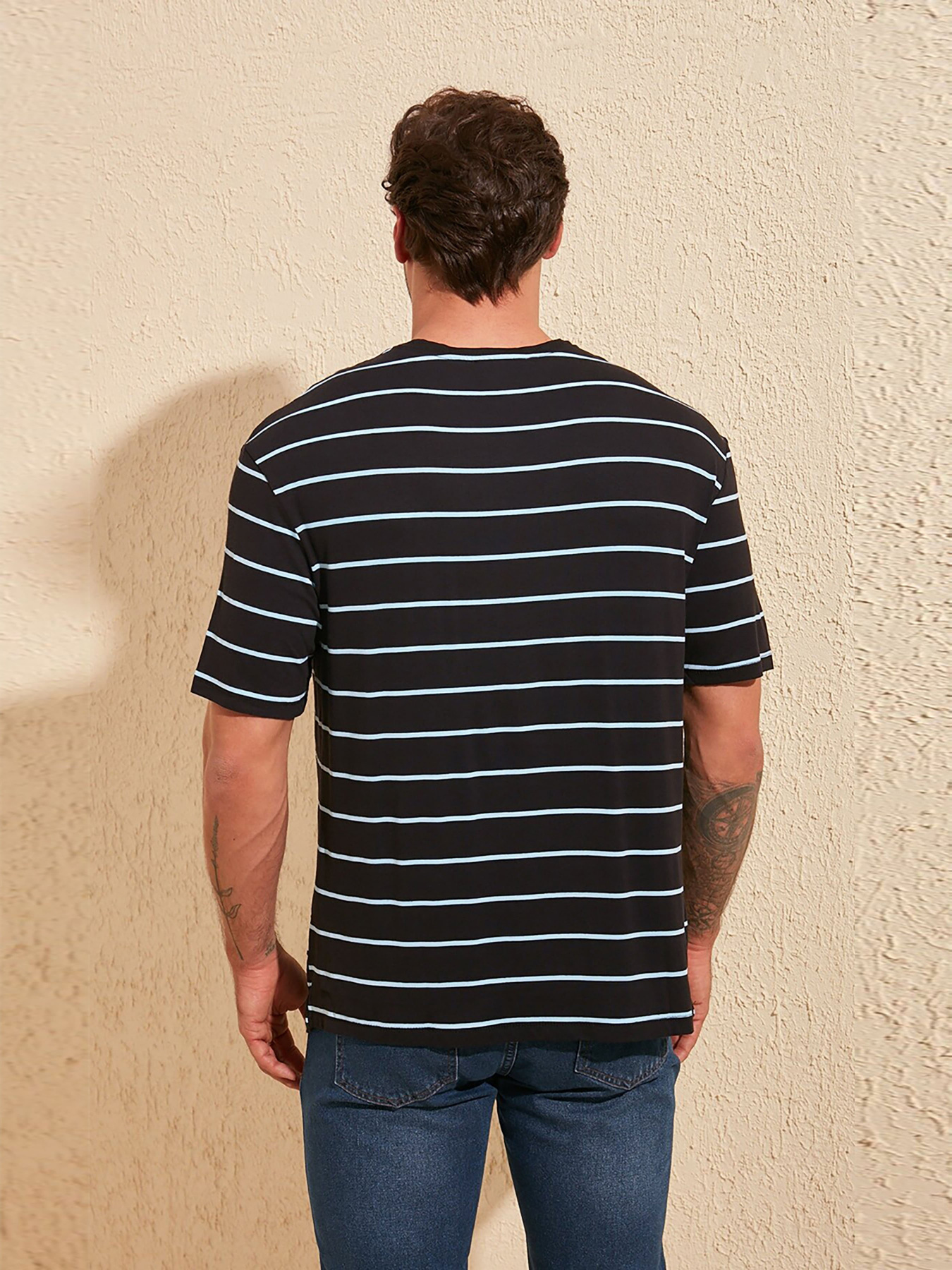 Футболка Trendyol модель TMNSS20TS0521/Lacivert Футболка Trendyol модель TMNSS20TS0521/Lacivert Фото