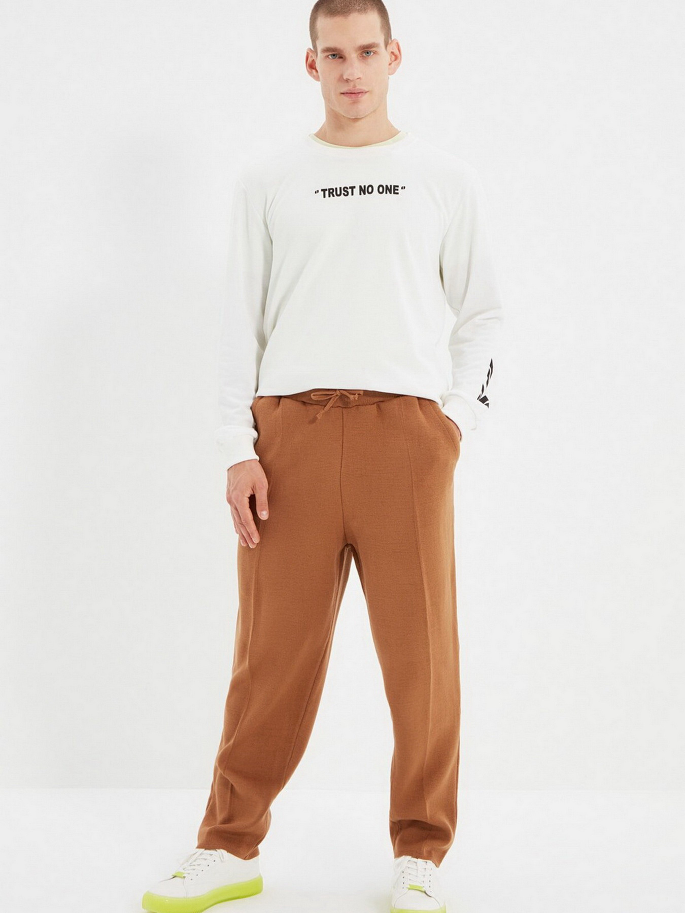 Джогери Trendyol модель TMNAW22PL0001/Tarcin Фото