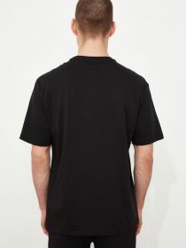Футболки і поло Trendyol модель TMNSS20TS1358/Siyah Фото