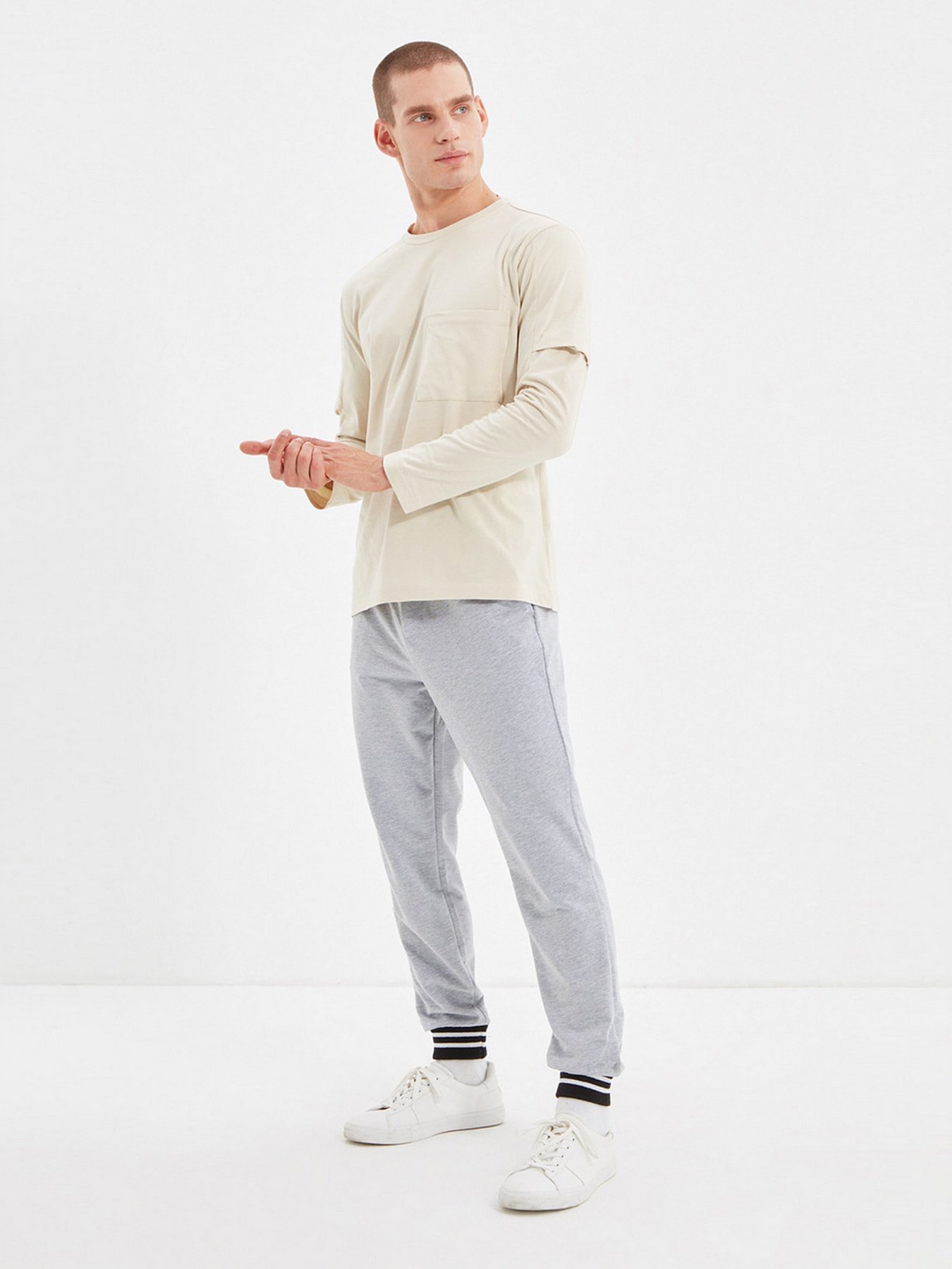 Штаны спортивные Trendyol модель TMNAW22EA0126/Gri Фото