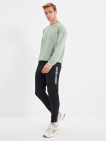 Спортивні штани Trendyol модель TMNAW22EA0254/Siyah Фото