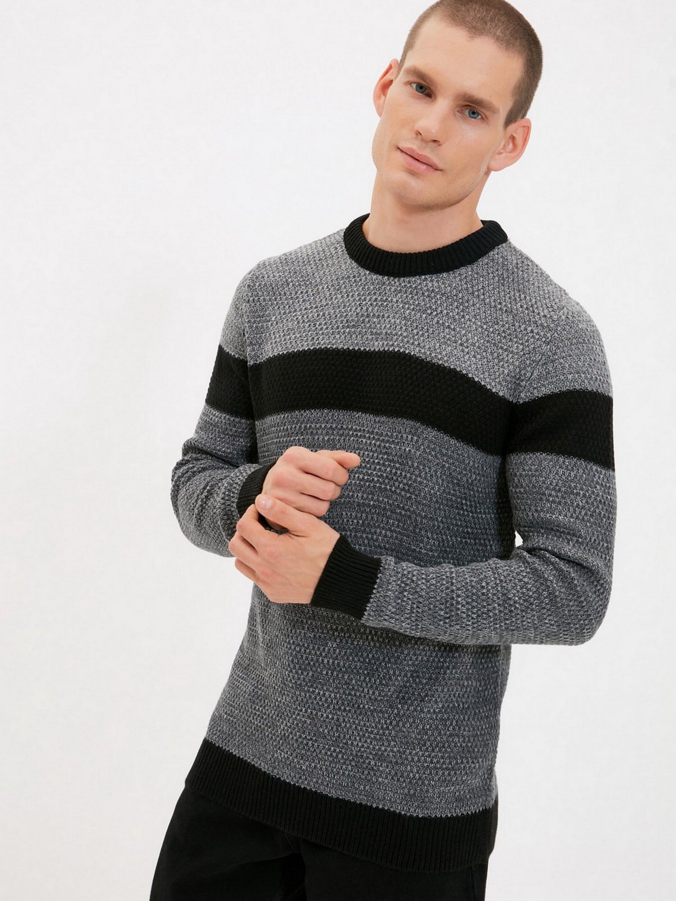 Джемпер Trendyol модель TMNAW22KZ2498/Gri Фото