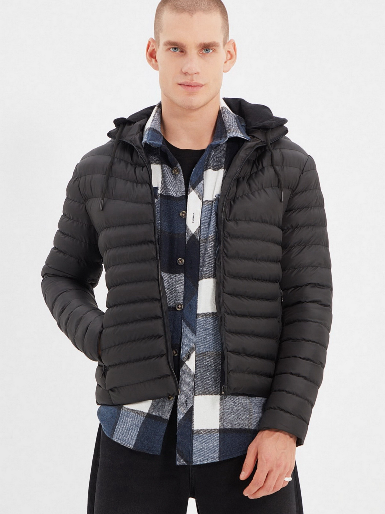 Демісезонна куртка Trendyol модель TMNAW21MO0013/Siyah Фото