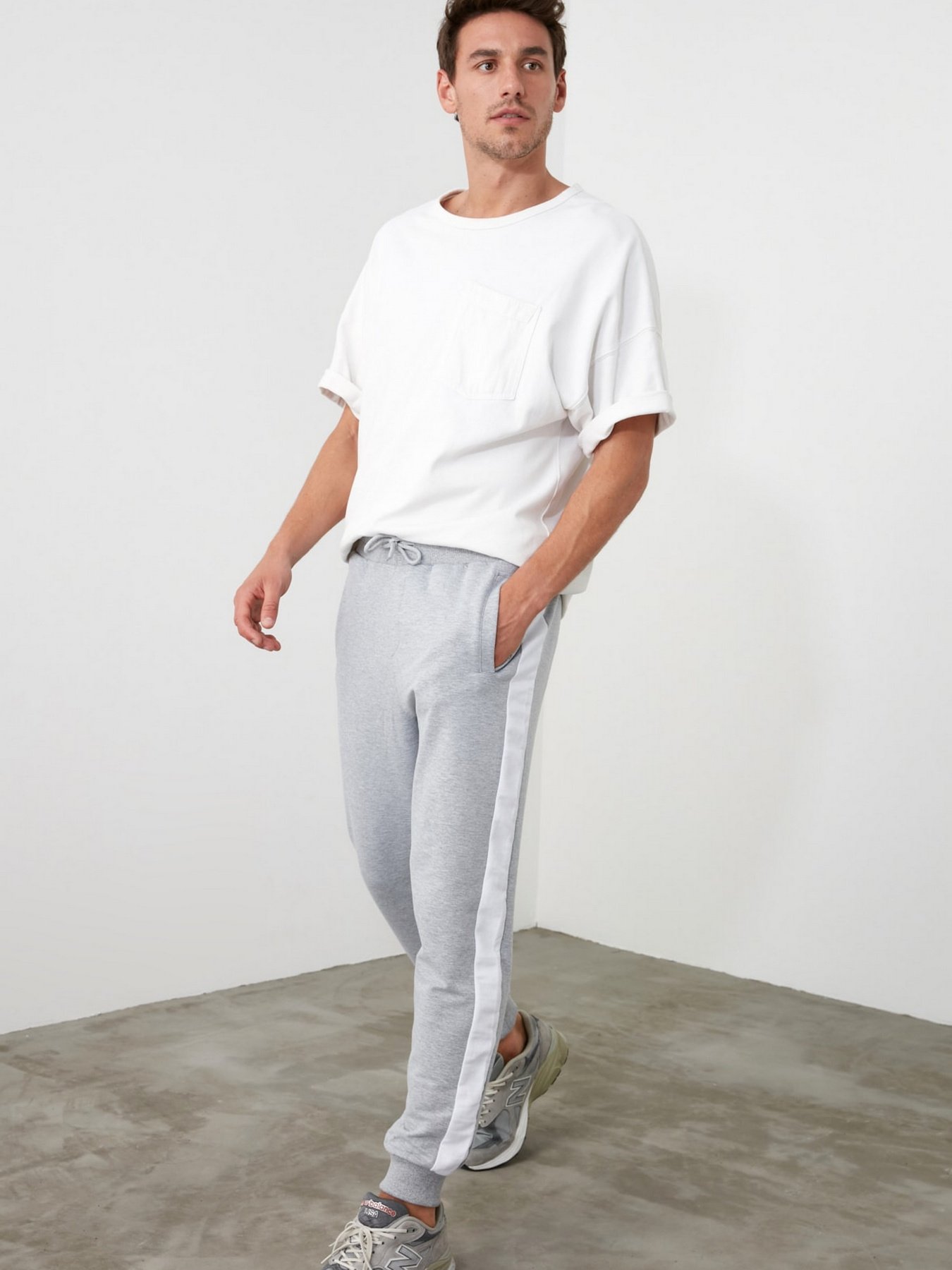 Штани спортивні Trendyol модель TMNSS20EA0074/Gri Фото