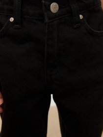 Прямые джинсы Trendyol модель TKDSS22JE0217/Siyah Фото