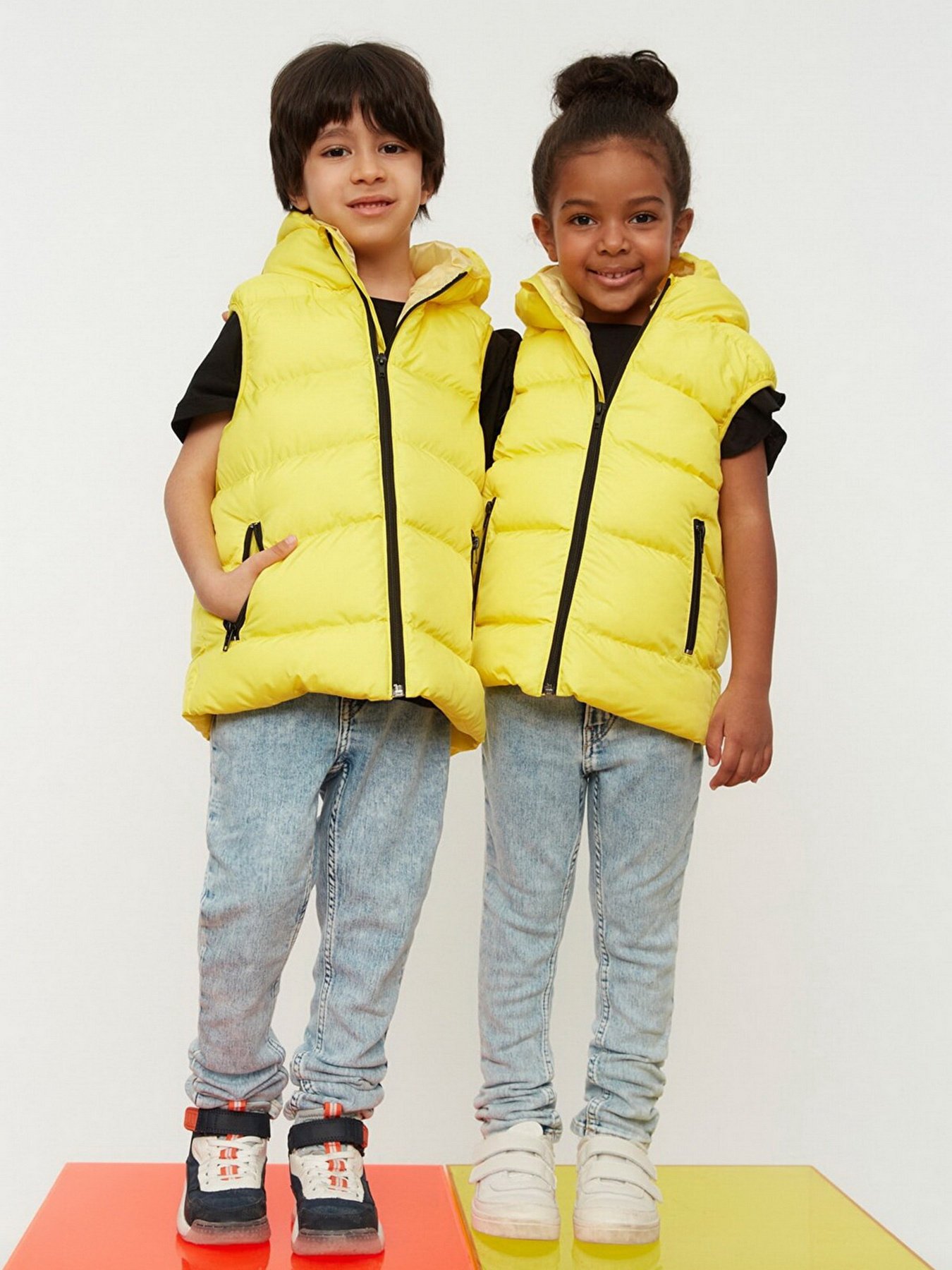 Утепленный жилет Trendyol модель TKDSS22YE0007/Sari Фото