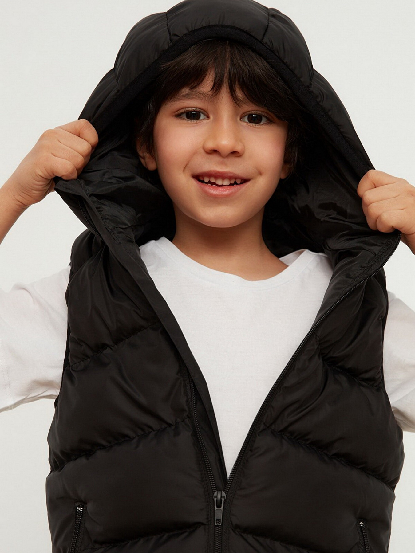 Жилет с утеплителем Trendyol модель TKDSS22YE0007/Siyah Фото